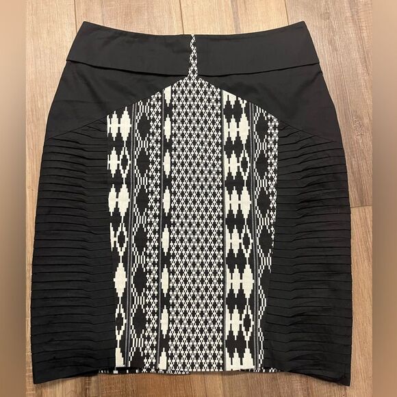 Anthropologie Floreat Arpeggio Pencil Skirt‎ Women's 6 Black Pintuck Pleat - Picture 1 of 6